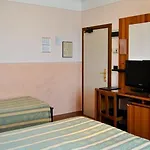 Aquila 3*
