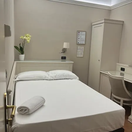 Aquila Hotel 3*