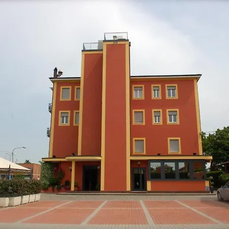 Aquila 3*