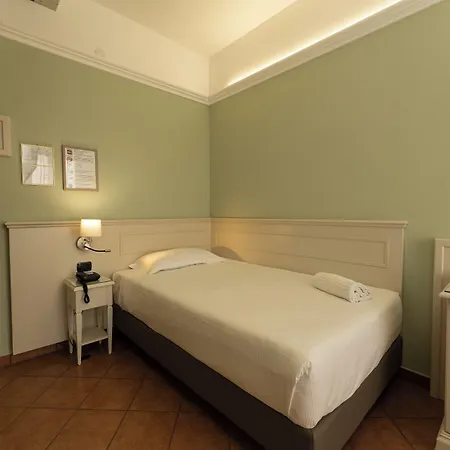 Aquila Hotel 3*