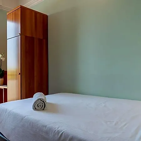 Aquila Hotel 3*