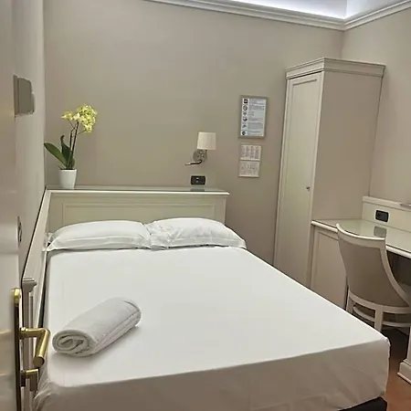 Aquila Hotel 3*