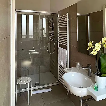 Aquila Hotel 3*