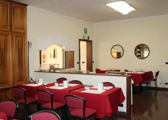 阿谷拉酒店 卡斯泰凡艾米利亚